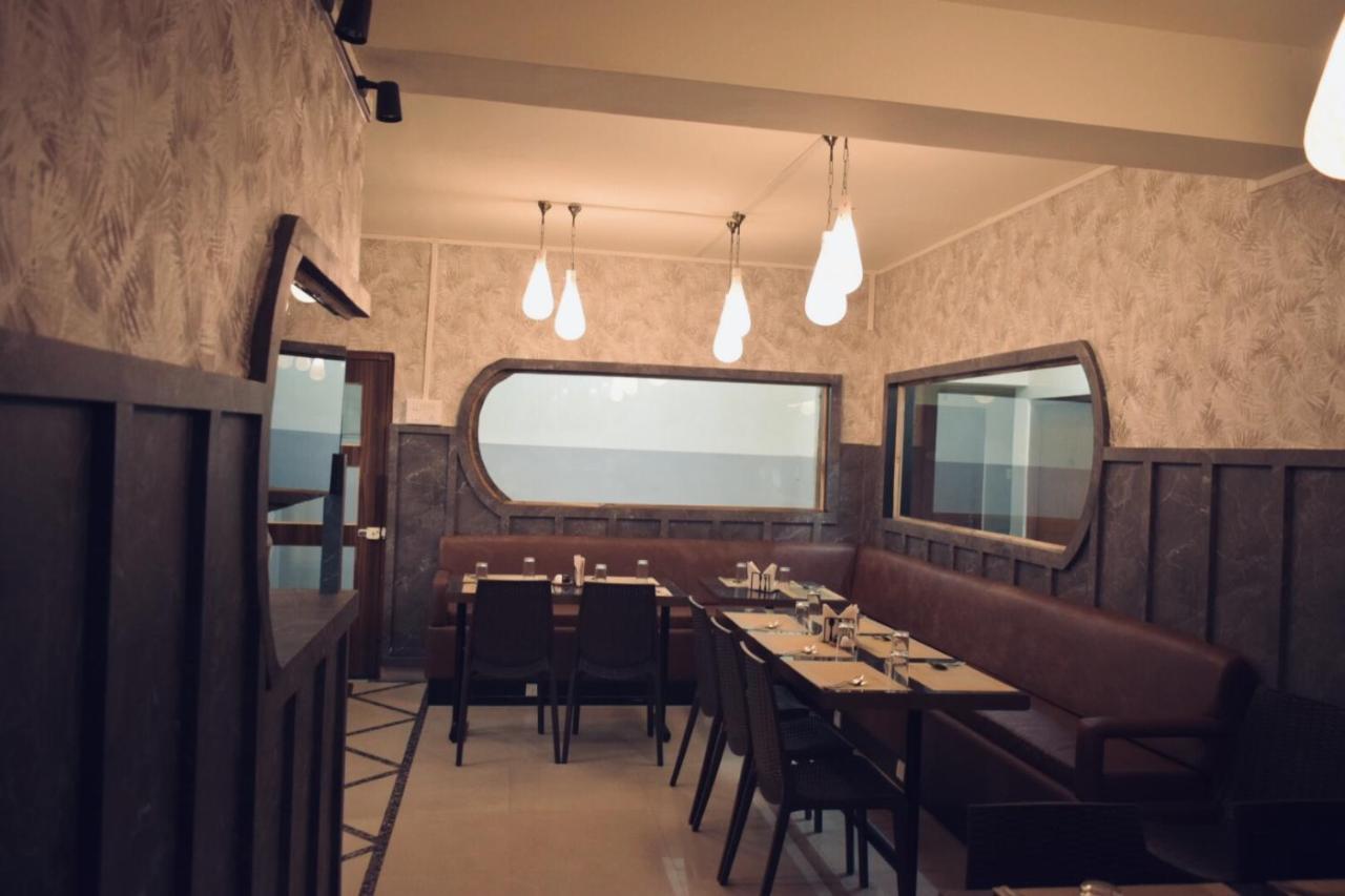 Hotel Travellers Inn Шиллонг Экстерьер фото